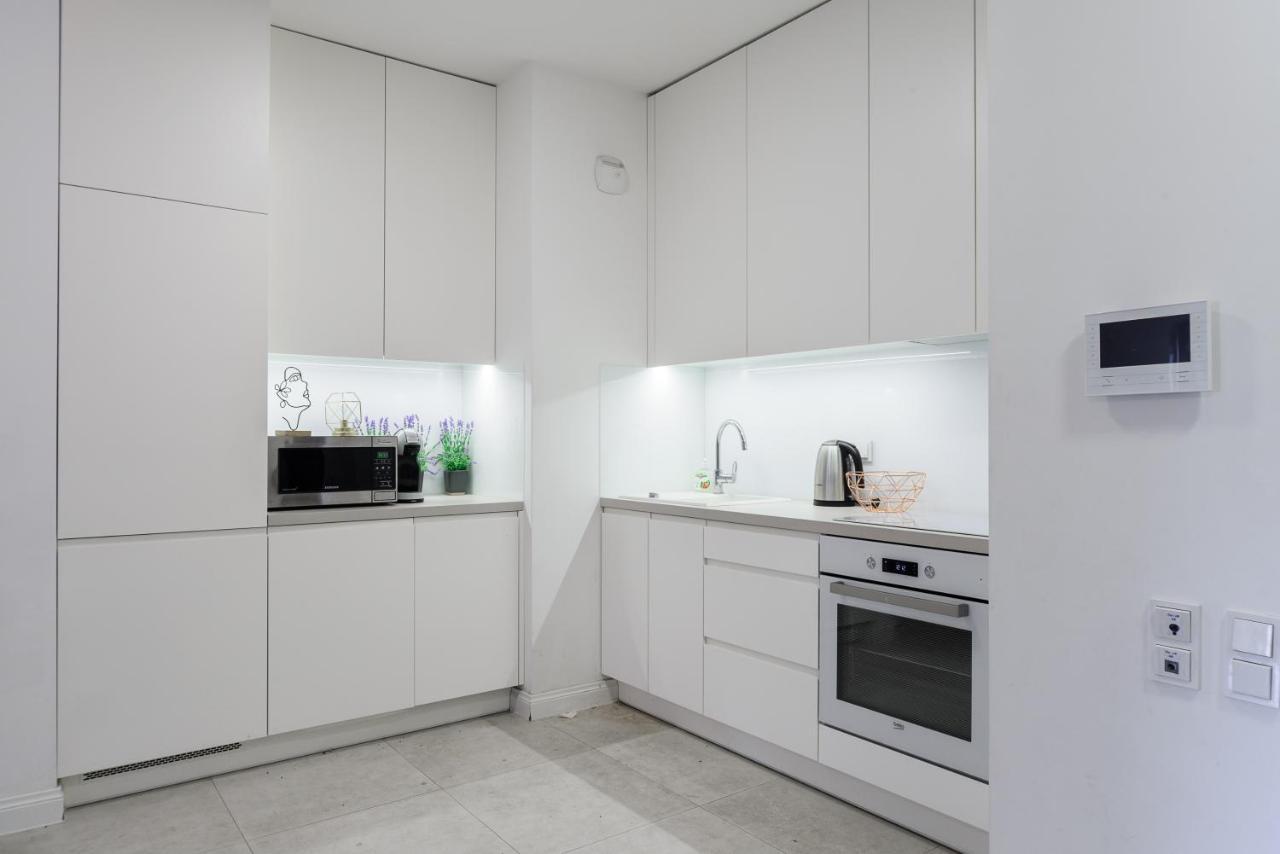 Lumina Luxury Apartments In Mennica Residence ワルシャワ エクステリア 写真