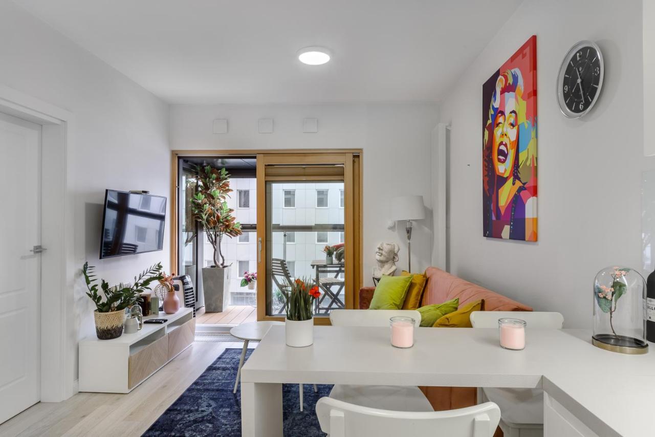 Lumina Luxury Apartments In Mennica Residence ワルシャワ エクステリア 写真