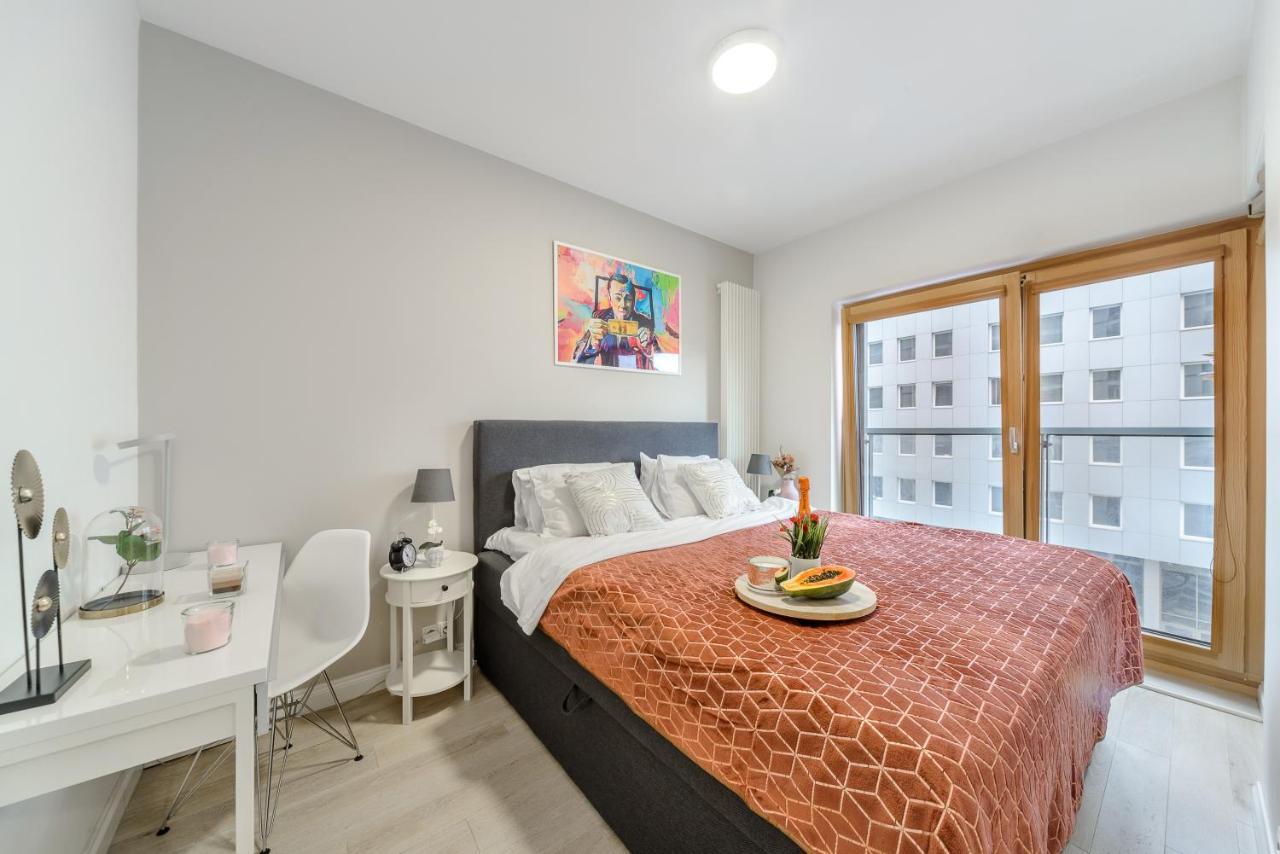 Lumina Luxury Apartments In Mennica Residence ワルシャワ エクステリア 写真