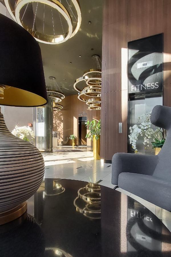 Lumina Luxury Apartments In Mennica Residence ワルシャワ エクステリア 写真